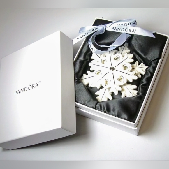 Pandora, 2015, Limited Edition, Porcelain Snowflake, NIB ❄️❄️❄️ - Picture 15 of 15